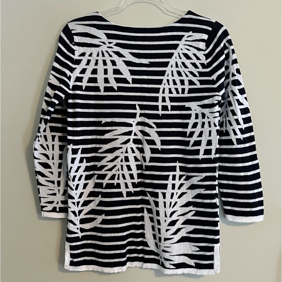 TOMMY BAHAMA | Small | Very SOFT! - Picture 5 of 12